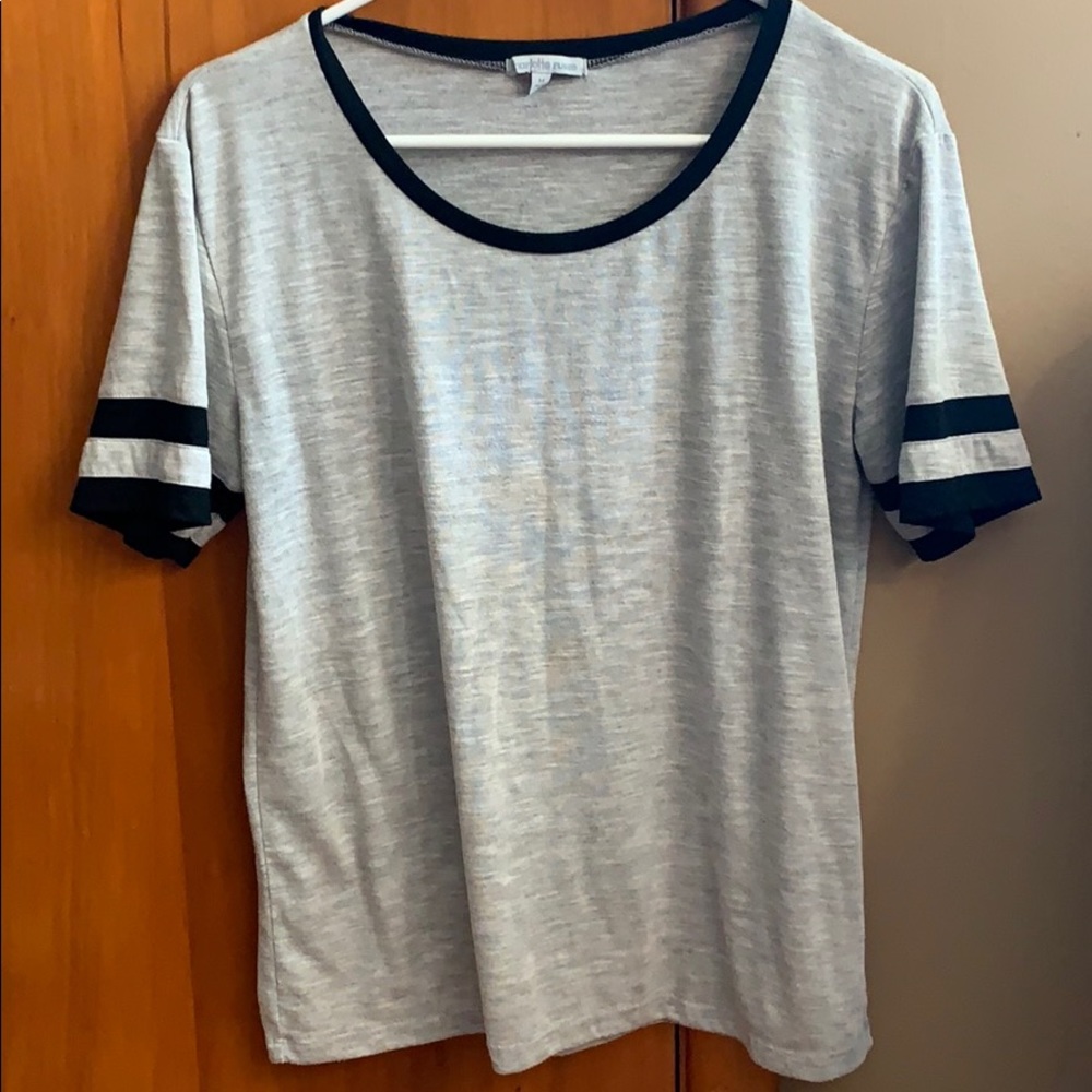 Grey tee with black accents